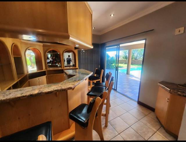 4 BEDROOM HOUSE FOR SALE IN MEYERSDAL